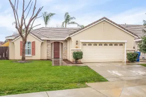 Fresno House | Fire Pit | BBQ | 3:2 w/2 Car Garage - Image 5