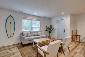 The Perfect Midtown Flat-Newly Renovated near UNCW - Image 2