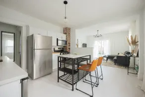 Lovely 2 Bedroom Unit with a Hot Tub - Image 3
