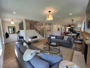 New luxury home steps to downtown w/yr round heated pool - Image 4