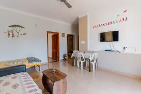 Family & Pet-Friendly Pvt Two Bed Flat(Story Stay) - Image 2
