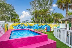 Modern Bright Escape Mins Beach, Pool, Hot Tub - Image 2