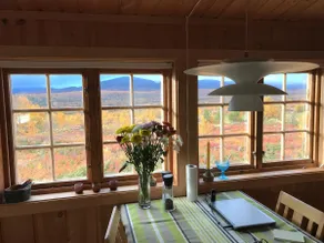 Mountain cabin with panoramic views - Image 5