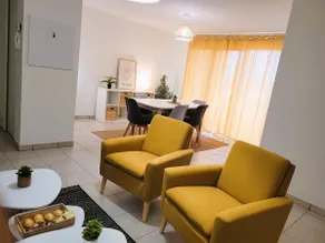 Beautiful renovated 2 bedroom apartment + terrace - Image 5