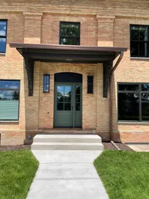 New Listing: Renovated 5BR, near Lake Geneva - Image 2