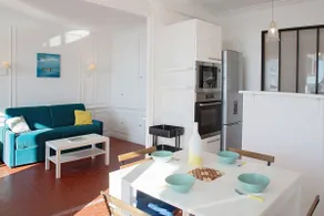 Apartment on the harbor, with elevator, air-conditioned - Image 3