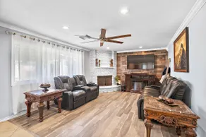 Beautiful Spacious 4 bedroom house. - Image 2