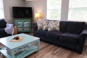 Harbor View - Spacious Lakefront Dream Vacation - Image 3
