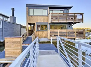 Floating condo 'A' on Sausalito's Richardson Bay. - Image 4
