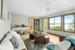 Spacious BTFL Lakefront Retreat +private pier - Image 2