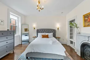 Charter Street: Historic Charm, Modern Comfort - Image 5