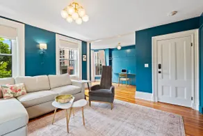 Downtown beautiful renovation with parking - Image 3