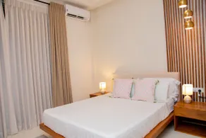 Aron's Lavinia Cozy 4 bedroom duplex - Image 4