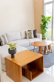 Aron's Lavinia Cozy 4 bedroom duplex - Image 3