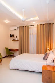 Aron's Lavinia Cozy 4 bedroom duplex - Image 5