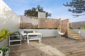 Terrace LUXE- 100m to shops, 2 KING beds, Parking - Image 3