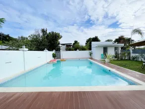 LAZE by My Place: Modern Vacation Home with Pool - Image 2