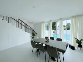 LAZE by My Place: Modern Vacation Home with Pool - Image 5