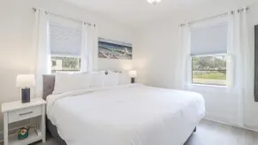 Beach Bungalow: Updated Pet Friendly Walk to Beach - Image 5