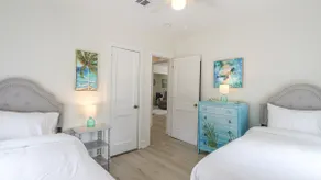 Beach Bungalow: Updated Pet Friendly Walk to Beach - Image 4