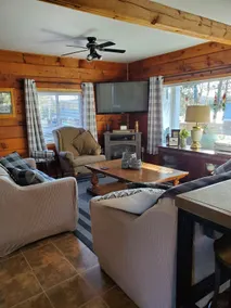McKenzie Lake Cabin near Algonquin Park - Image 5
