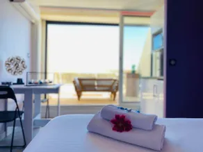 Glamorous naturist apartment - Image 3