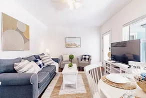 1BR APT W/ Magical Pool Near Fort Lauderdale Beach - Image 2