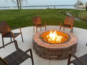 Beautiful Lake Front Home in Culver - Image 2
