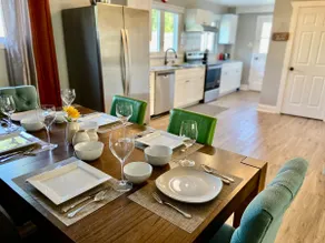 Single level home, private yard, kid/pet friendly - Image 3