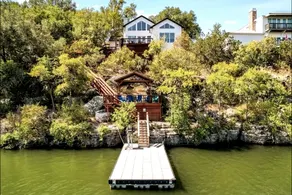 A rare find - bright gorgeous 3 bedroom home nestled on Lake Marble Falls! - Image 2