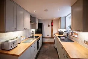 Deluxe Hot Tub & Log Burner - Bramble Cottage - Image 4