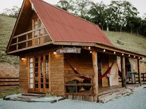 Secluded cabin in the mountains Sunrise retreat - Image 5