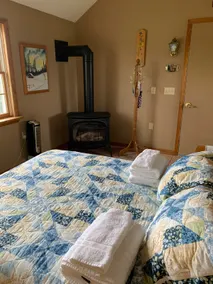 Gracie’s Meadow House with beautiful views - Image 3