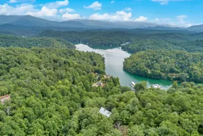 3 Bedroom, 2 Bath home with mountain and lake view - Image 3