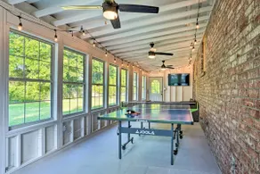 Walk to Dining, Coffee. Ping Pong, Bikes, Fire Pit - Image 5