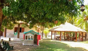 Charming Seaside Place and Pool - Image 2