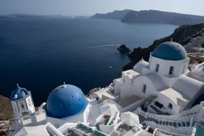 Suite with Outdoor Plunge Pool & Blue Domes View - Image 2
