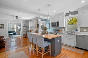 Downtown Beverly| Water view| 2 BR| Steps 2 beach - Image 5