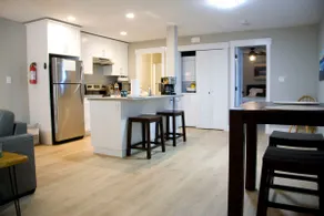 Modern Mt Tzouhalem Suite with Panoramic Views - Image 3