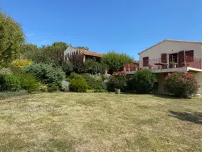 Beautiful countryside home with pool + views - Image 2