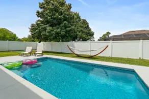 Saltwater Pool · Firepit · Dog-Friendly · Beach - Image 2