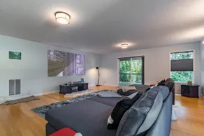 King Beds, Movie Theater, AC, Bidets & more - Image 5