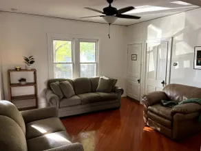 Pet Friendly! Walk to Downtown - Image 4