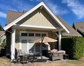 Qualicum Landing Beachside Home - Sleeps 6 - Image 2