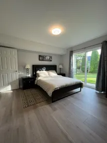 1 Bedroom Ground floor Suite Near White Rock Pier - Image 5