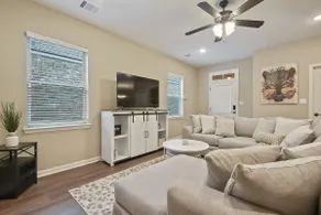 Prime Location near LSU, SU, and Downtown BR - Image 2