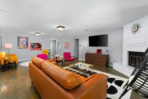 Vintage 6BR Home / Pool & Game Lounge - Image 4