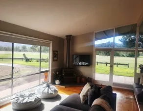 Beautiful Grampians views, comfort, space & peace - Image 3