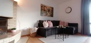 Cozy townhouse with fireplace and terrace - Image 2