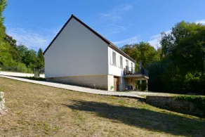 Peaceful haven in Pierrefonds - Image 3